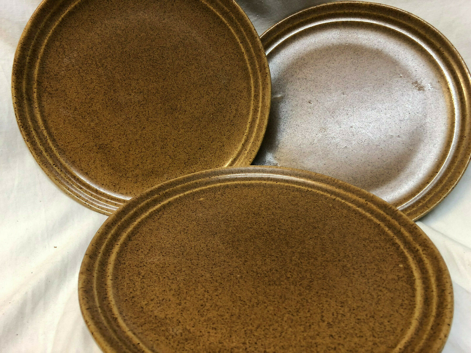 Monmouth Usa Mojave Set Of 3 Dinner Plates Speckled Brown Earthtones