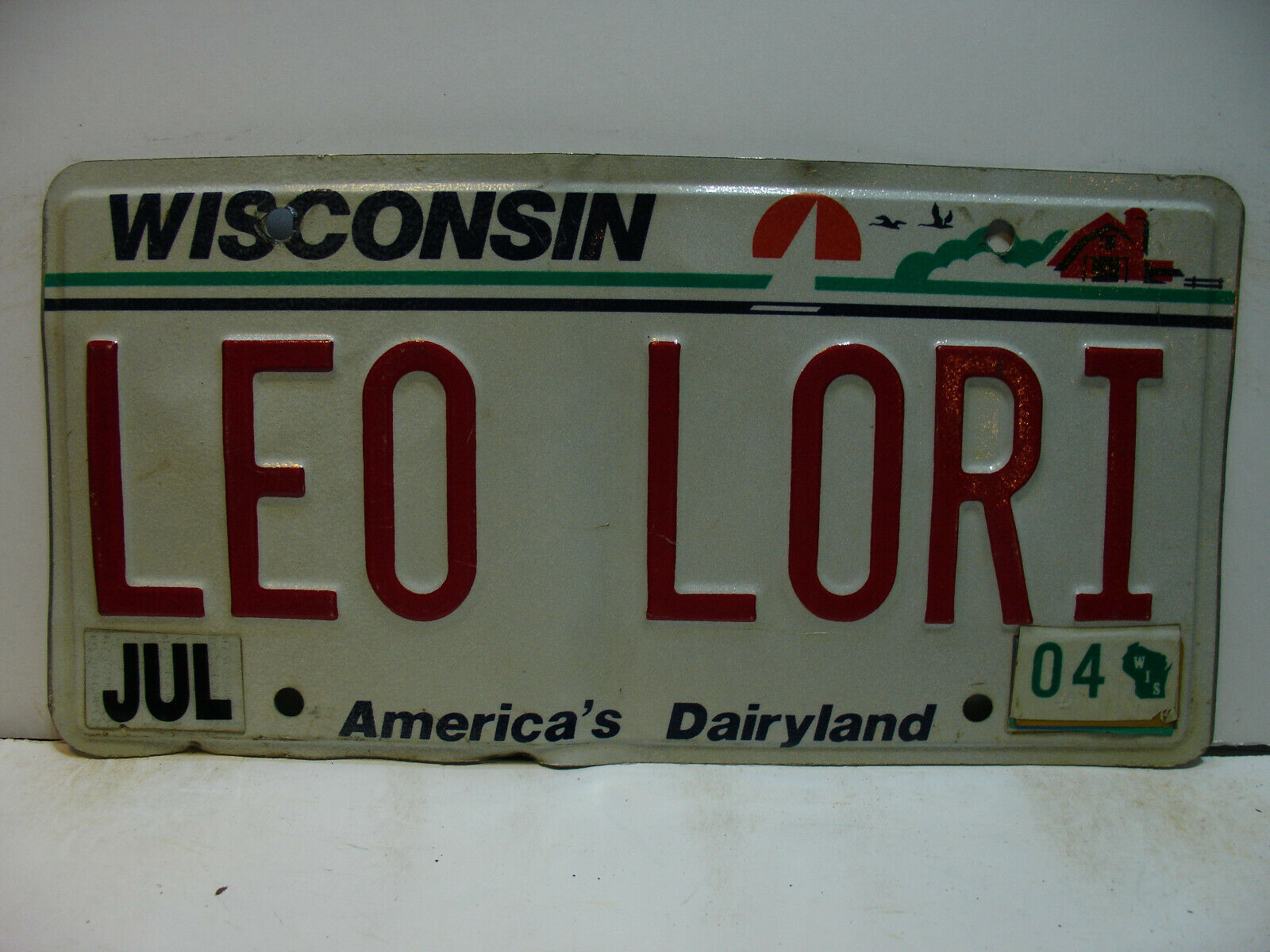 2004 Wisconsin License Plate  Leo Lori   America's Dairyland   Vanity    As4151
